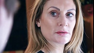 Geceleri havuz kenarında Anal amatör çekim sex seks