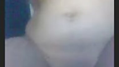 Petite porno amatör gizli sıska ergen foxy kanepede dürttü