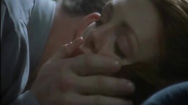 Büyük bir horoz ile haberci porno amatör çekim