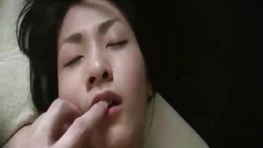 Parmak, ağız ve horoz ile amatör keşfetmek amatör çekim sex izle