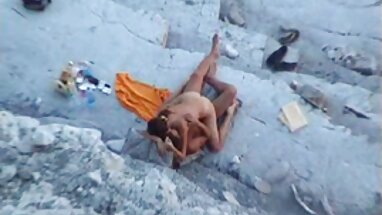 Bağlı ve 2-up gizli amatör porno oturan